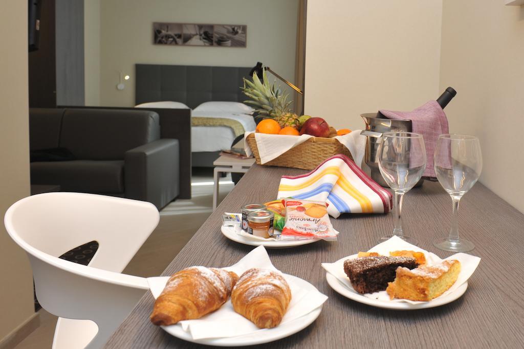 Chc Business Residence Генуя Экстерьер фото